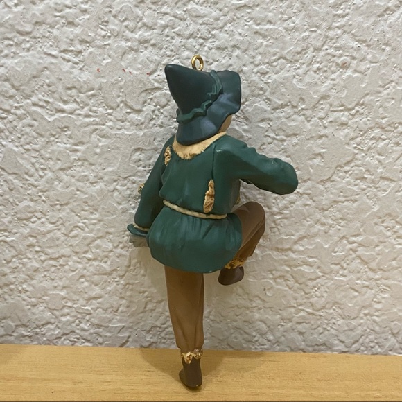 Vintage 1994 Hallmark Keepsake Wizard Of OZ Scarecrow Ornament - Picture 5 of 9